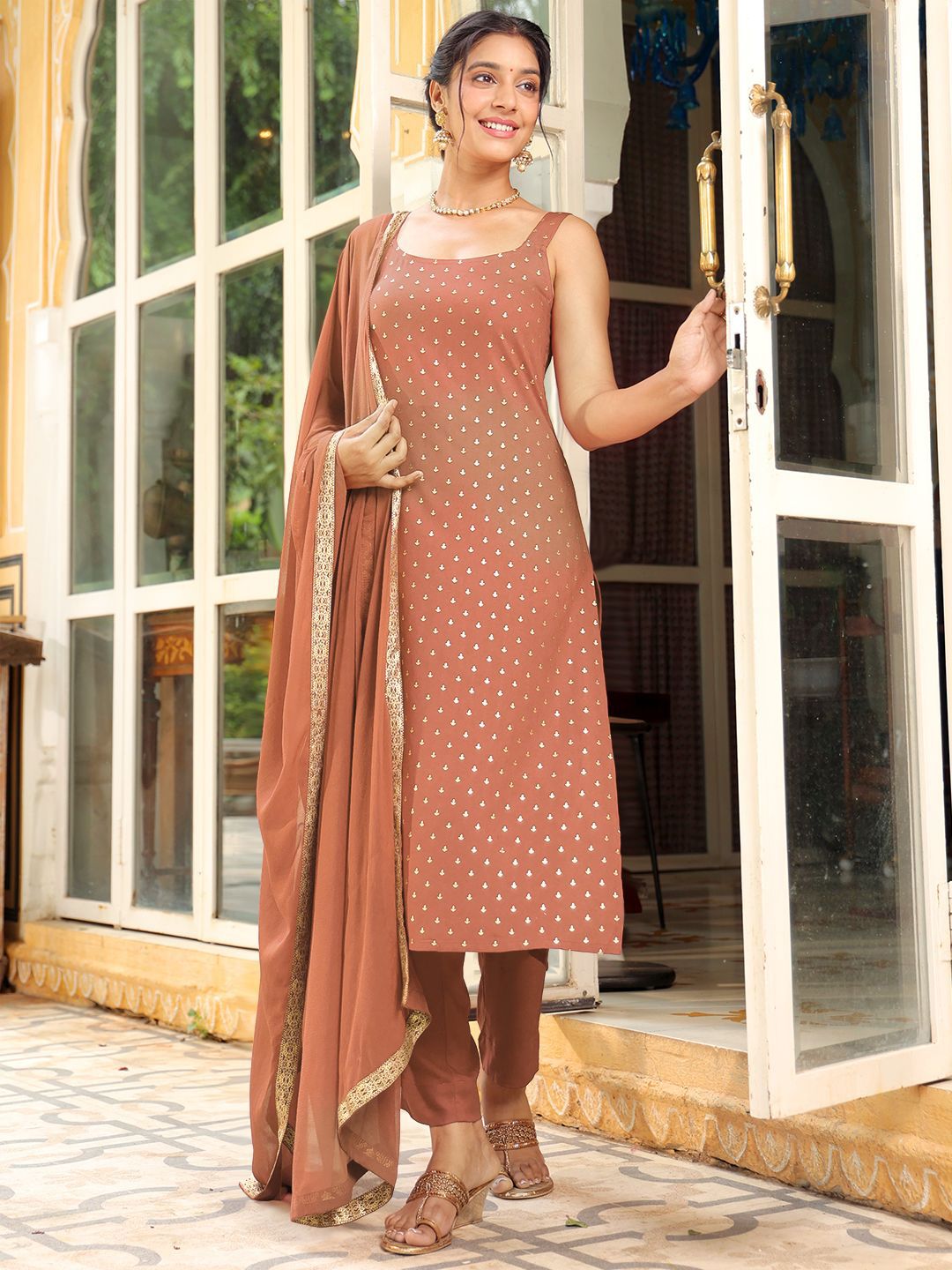 Janasya Floral Printed Square Neck Sleeveless Straight Kurta With Trousers & Dupatta
