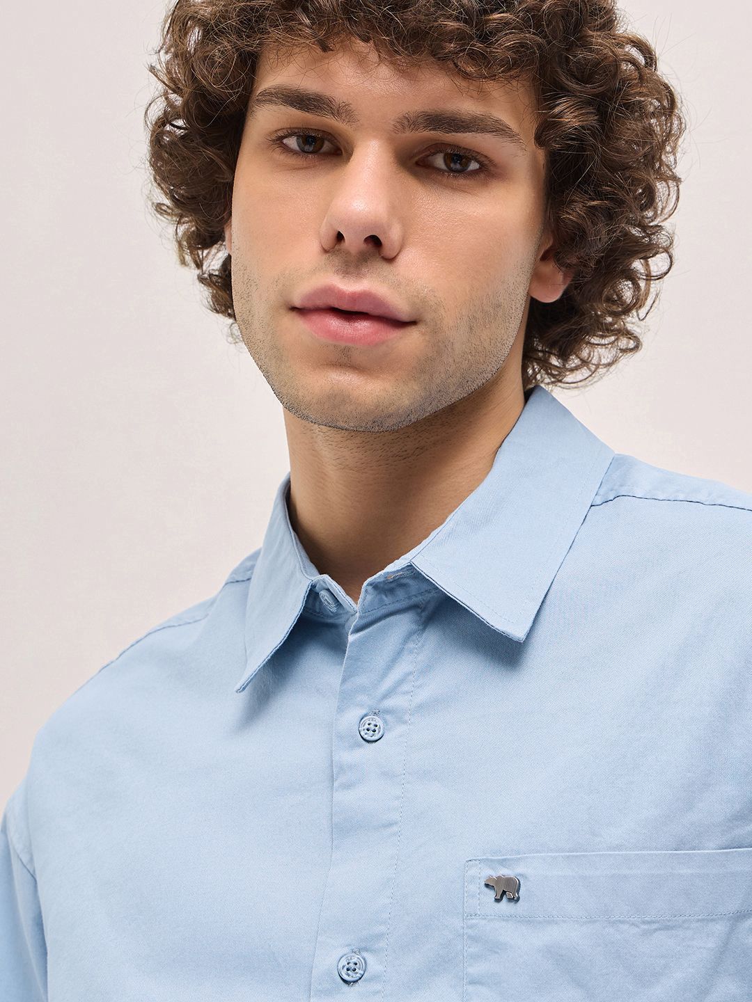 THE BEAR HOUSE Men Spread Collar Solid Cotton Relaxed Fit Casual Shirt