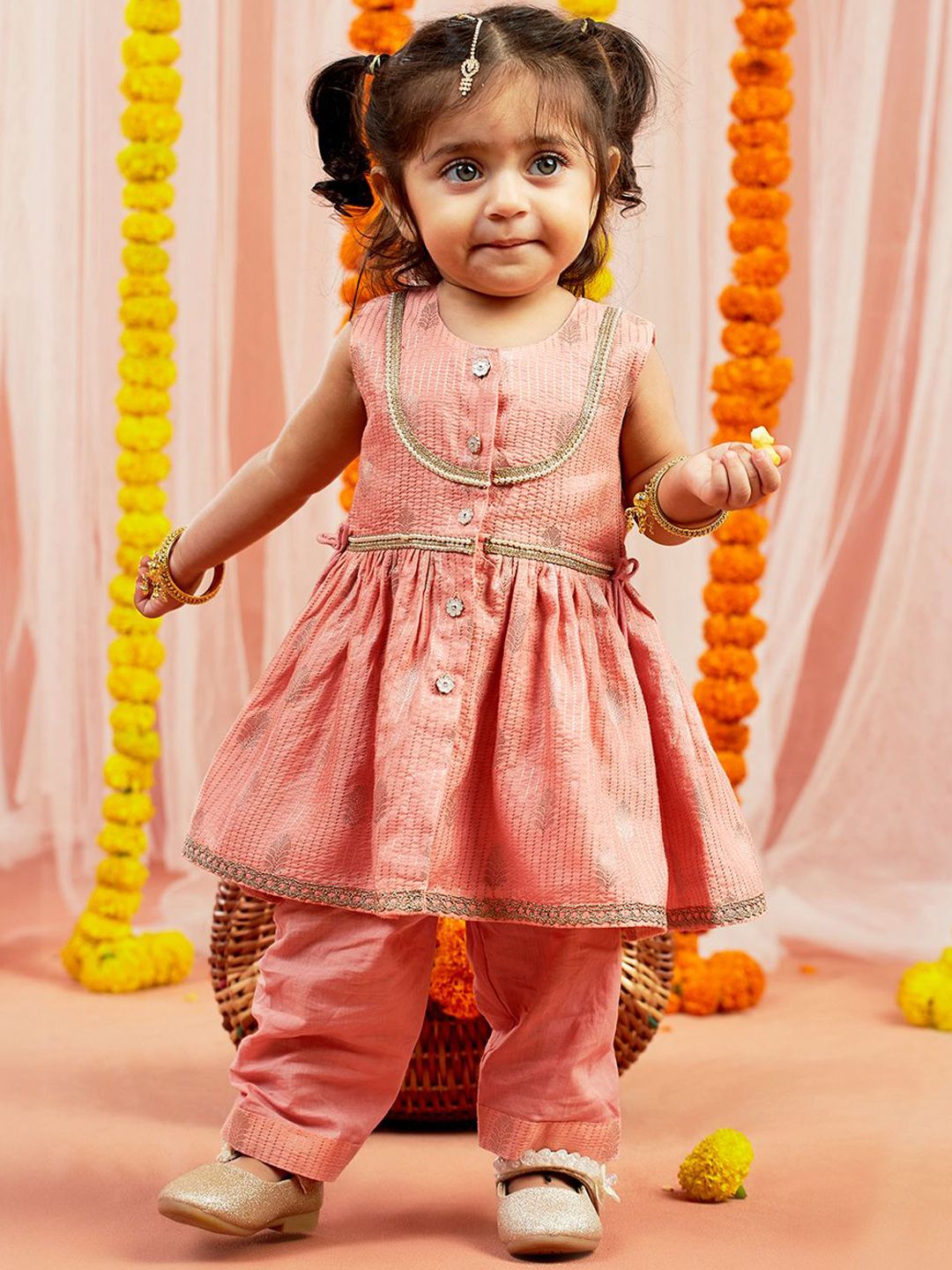 VASTRAMAY Girls Ethnic Motifs Woven Design Pleated Kantha Work Kurta With Trousers