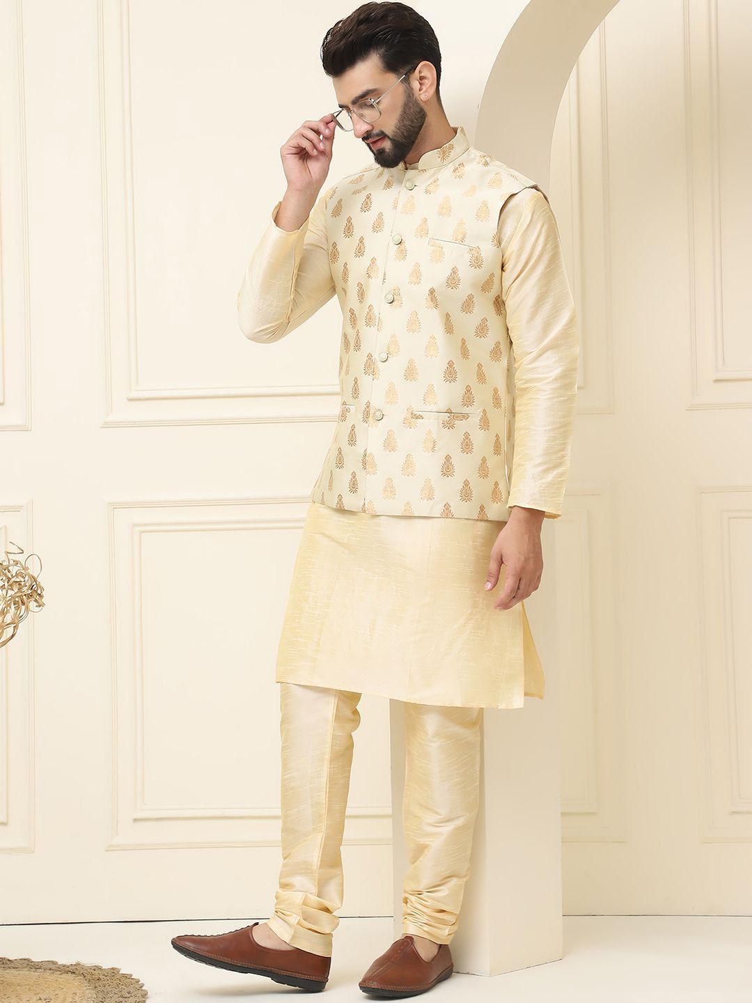 SOJANYA Kurta Kapas Sutera Kolar Mandarin Dengan Jaket Nehru Rekaan Churidar & Tenunan