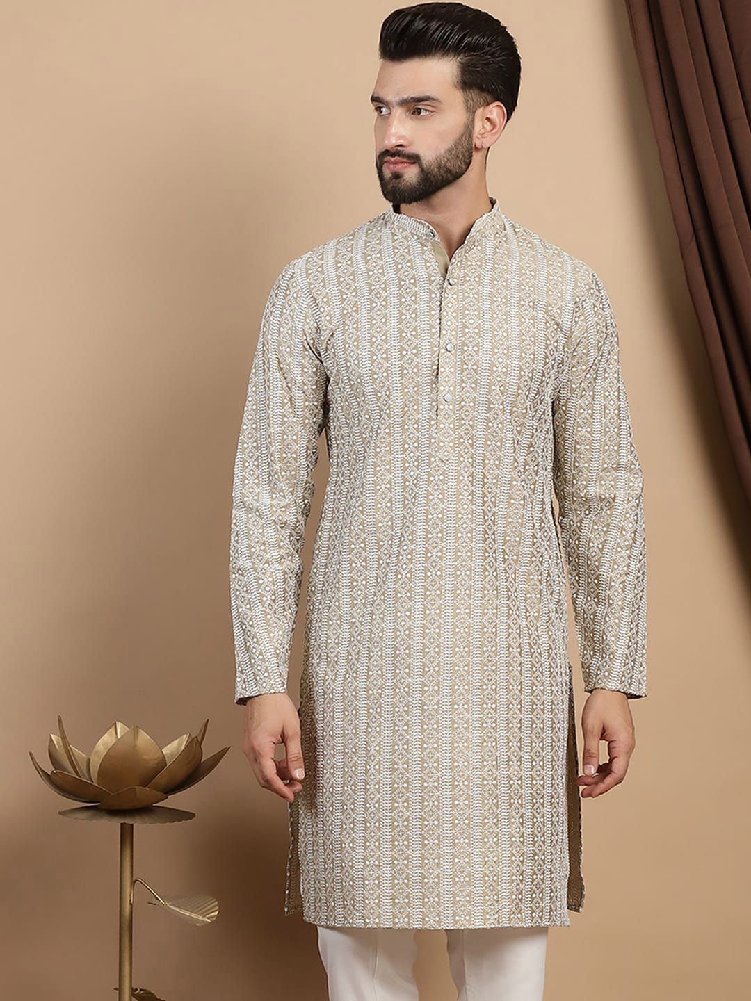 Anouk Mandarin Collar Lengan Panjang Sulam Cotton Kurta