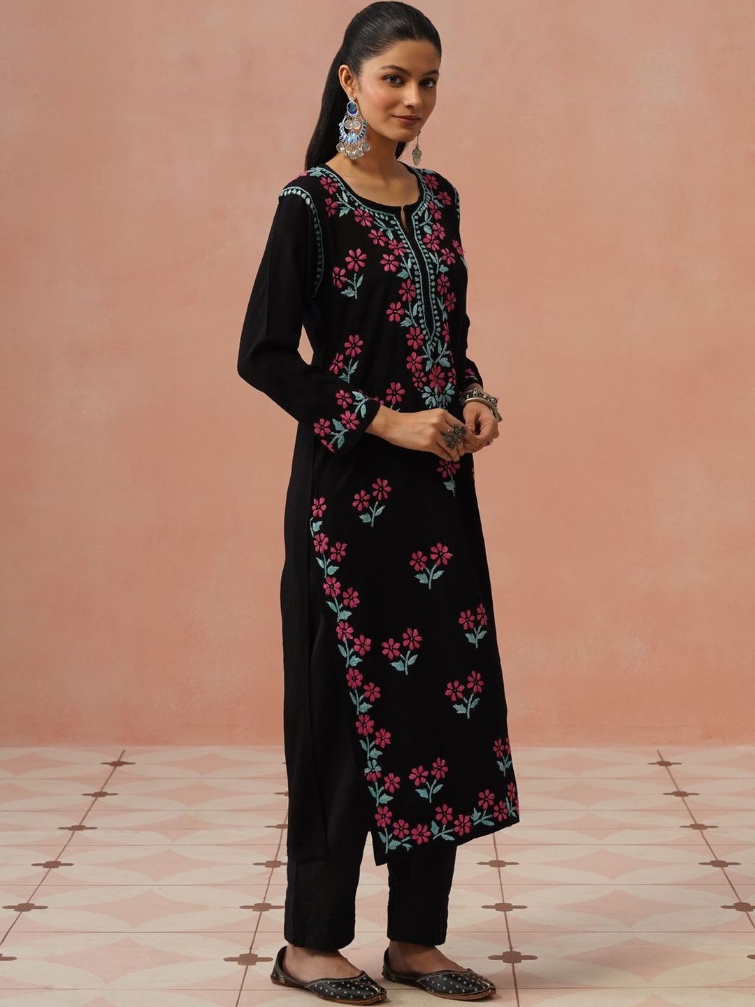 House of Chikankari Women Floral Embroidered Thread Work Kurta