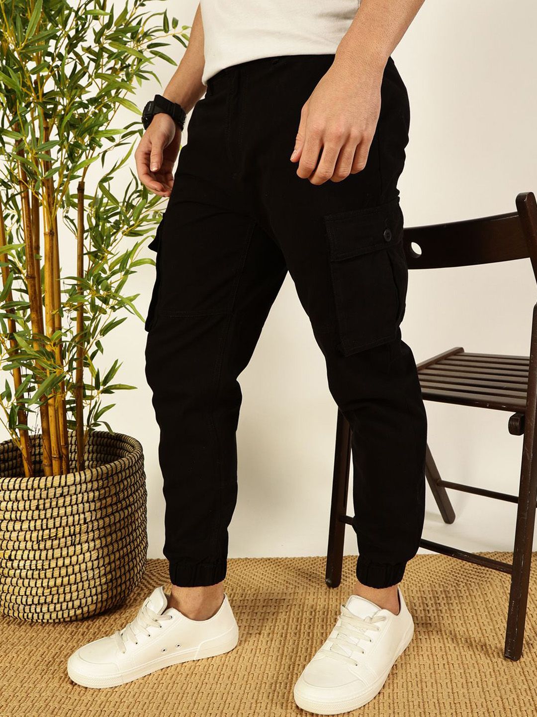 Thomas Scott Men Classic Slim Fit Easy Wash Cargos Trousers