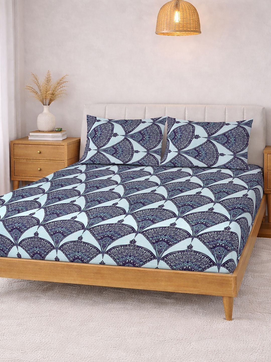 KLOTTHE Blue Floral Printed Fitted 400TC Super King Bedsheet With 2 Pillow Cover