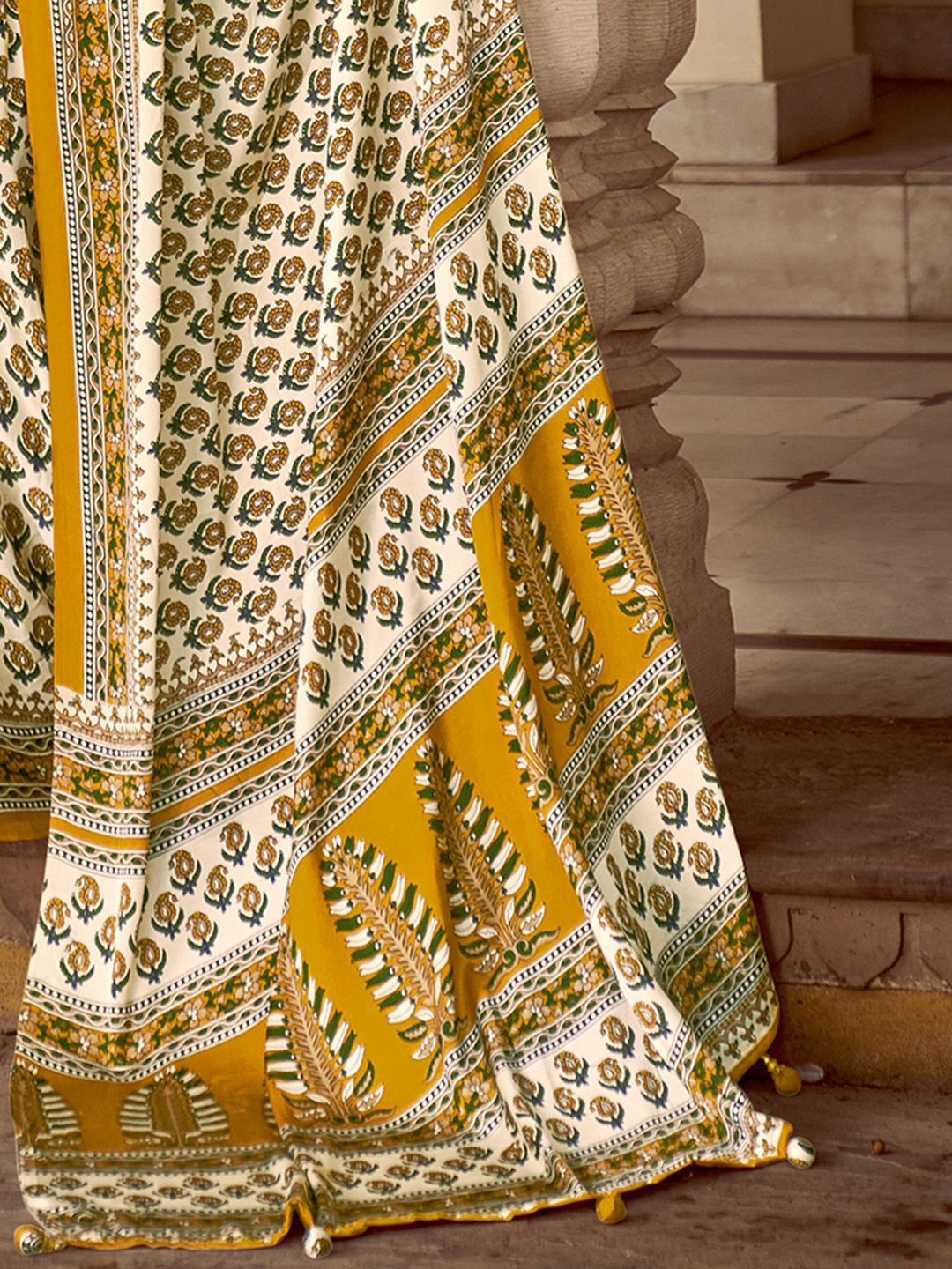 Saree mall Bagh Poly Crepe Block Print Sarees