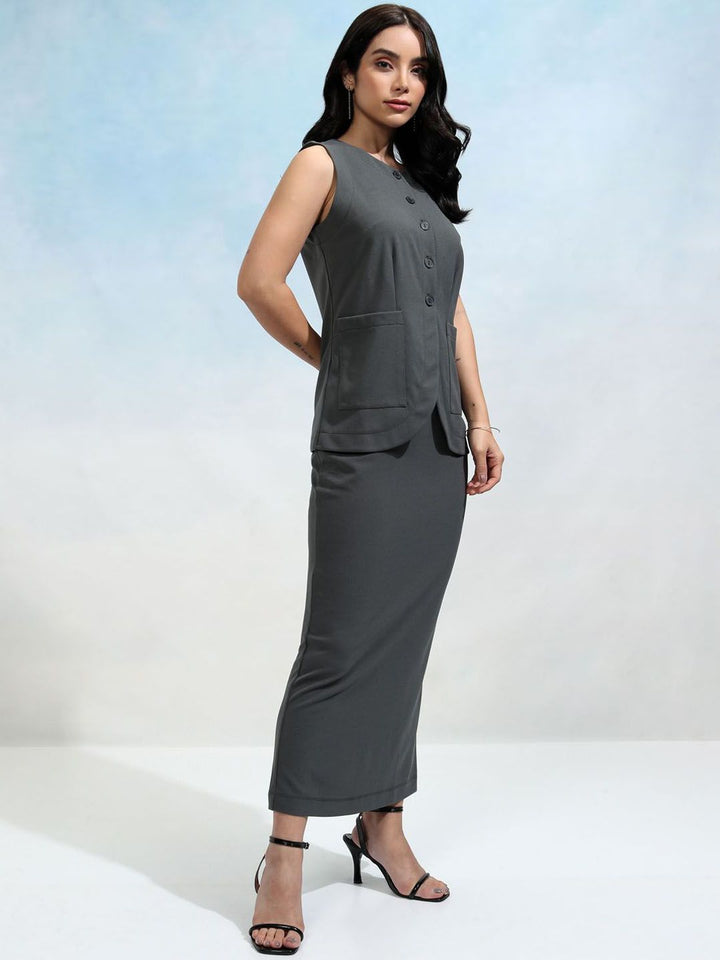 Tokyo Talkies Grey Round Neck Sleeveless Buttondown Blazer With Skirt