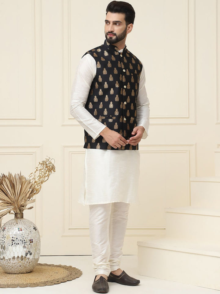 SOJANYA Mandarin Collar Kurta With Churidar & Nehru jacket