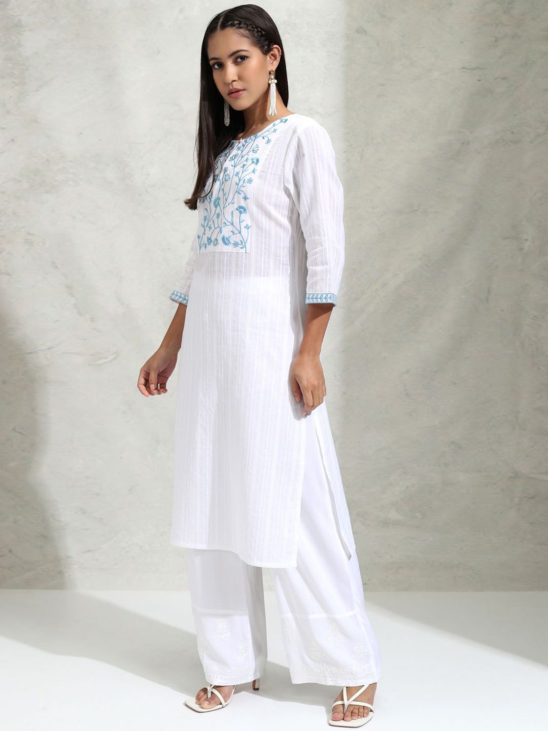 Vishudh Floral Embroidered Keyhole Neck Cotton Straight Kurta