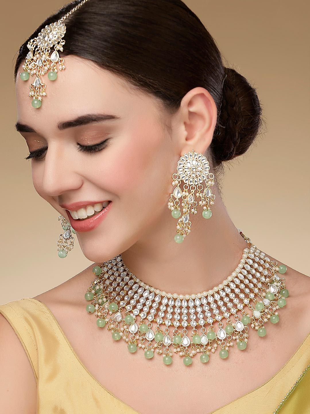 KARATCART Gold-Plated Lime-Green Kundan-Studded Choker Handcrafted Jewellery Set