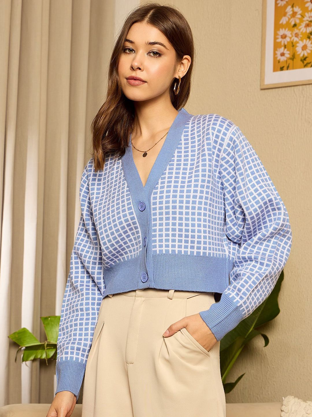 Berrylush Women Checked Crop Front Open Sweater