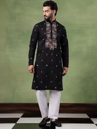 SOJANYA Men Geometric Embroidered Kurta