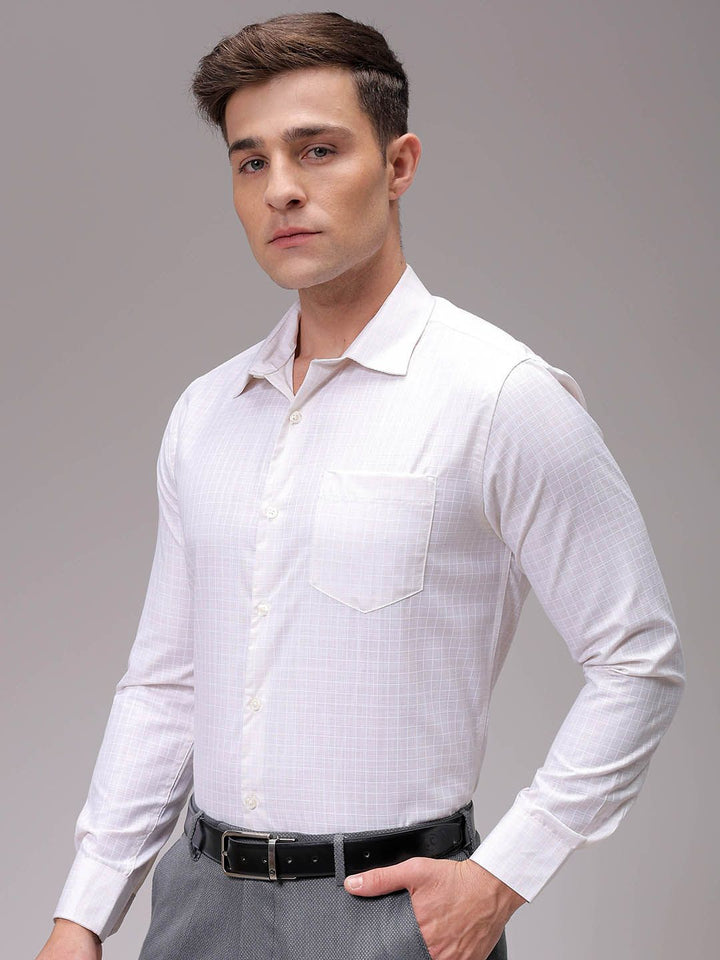 The Indian Garage Co. X Luxe Men Slim Fit Opaque Checked Formal Shirt