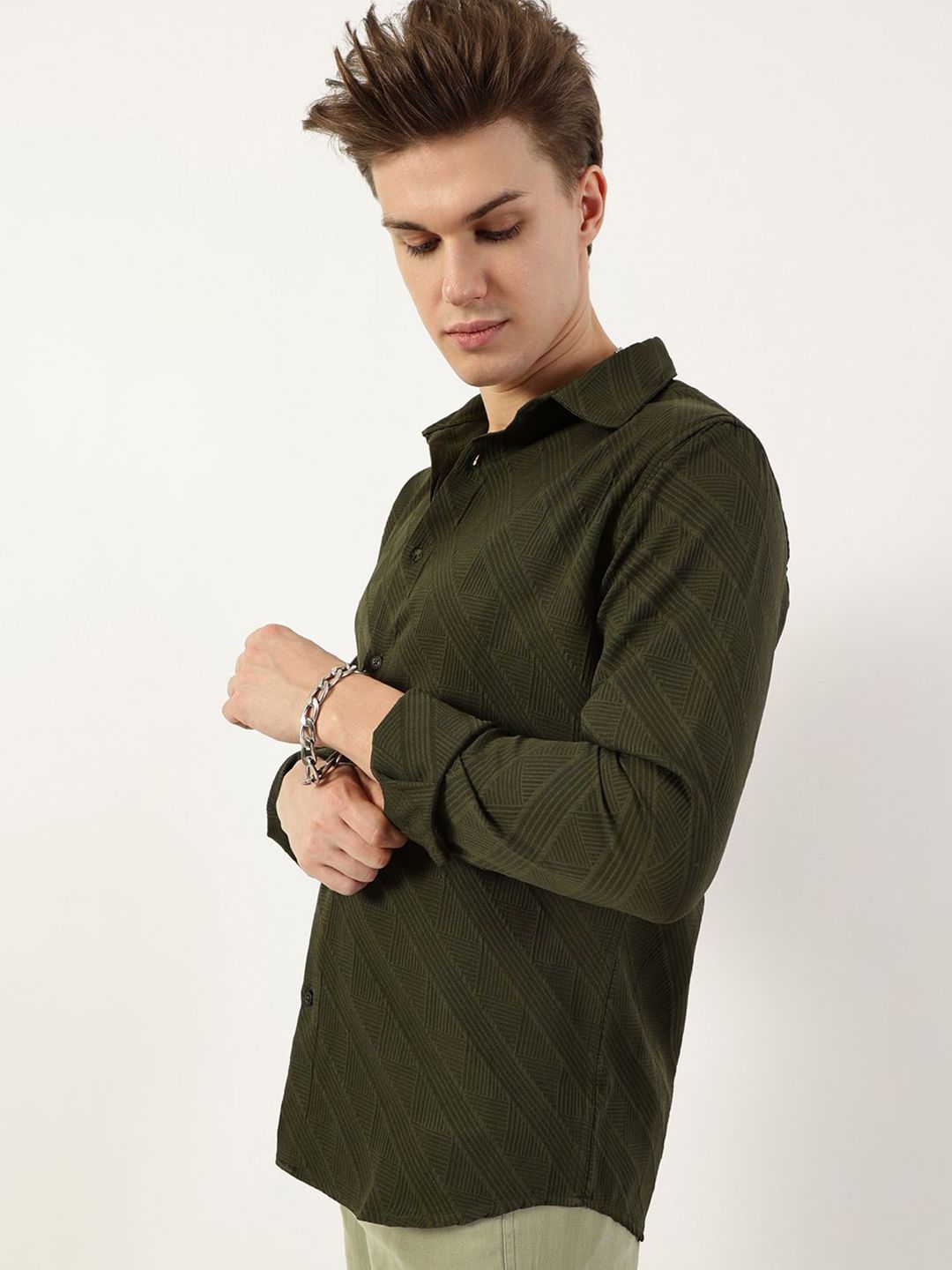 Thomas Scott Men Premium Spread Collar Textured Solid Slim Fit Casual Shirt