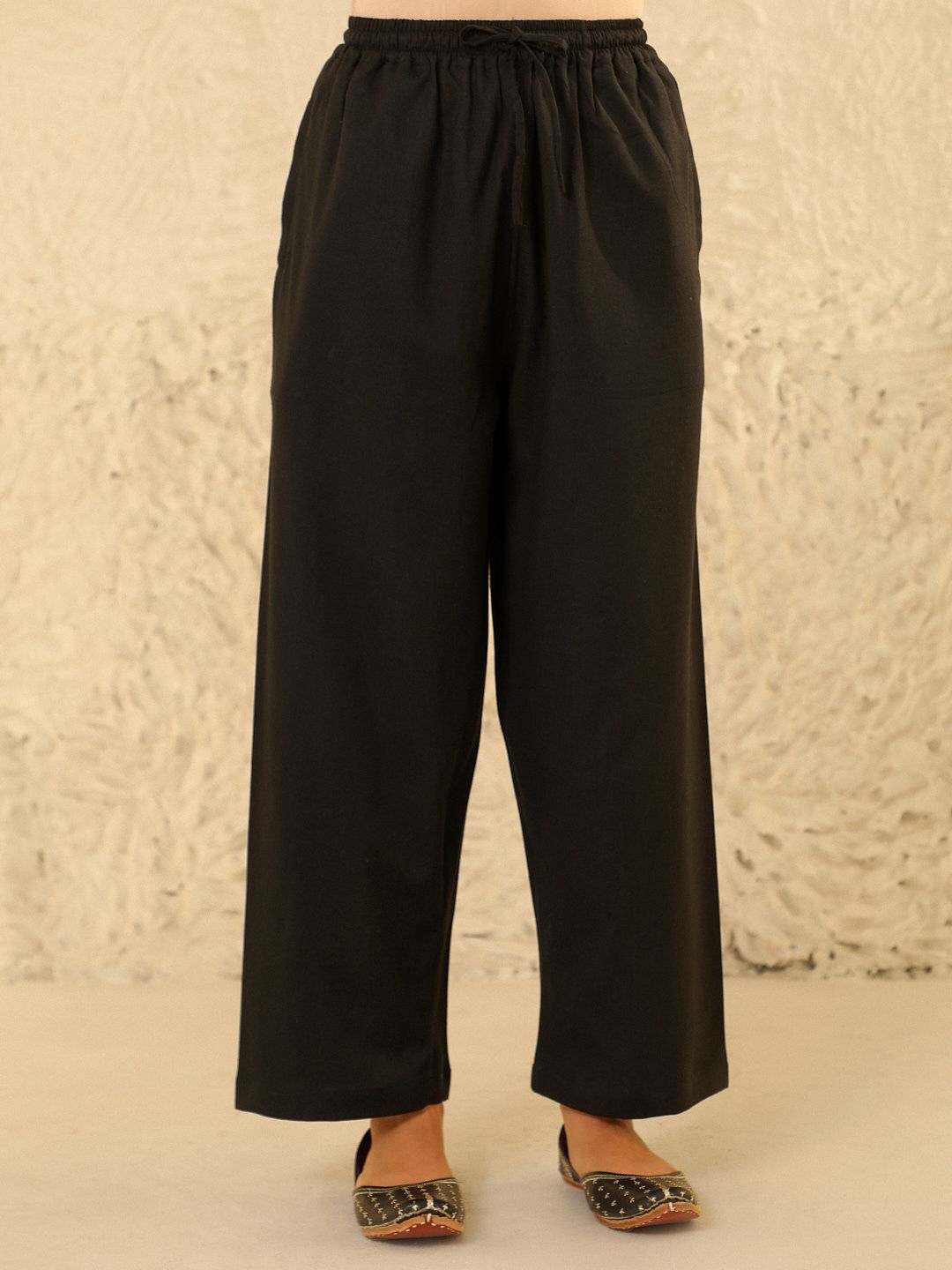 House of Chikankari Women Black Cotton Solid Pant