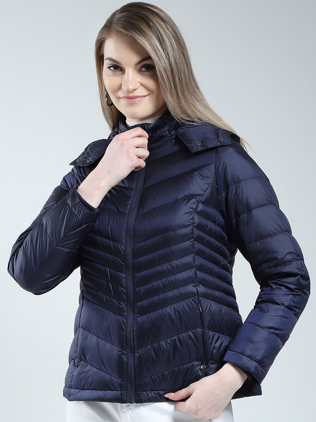 Monte Carlo Women Solid Hooded Puffer Jacket