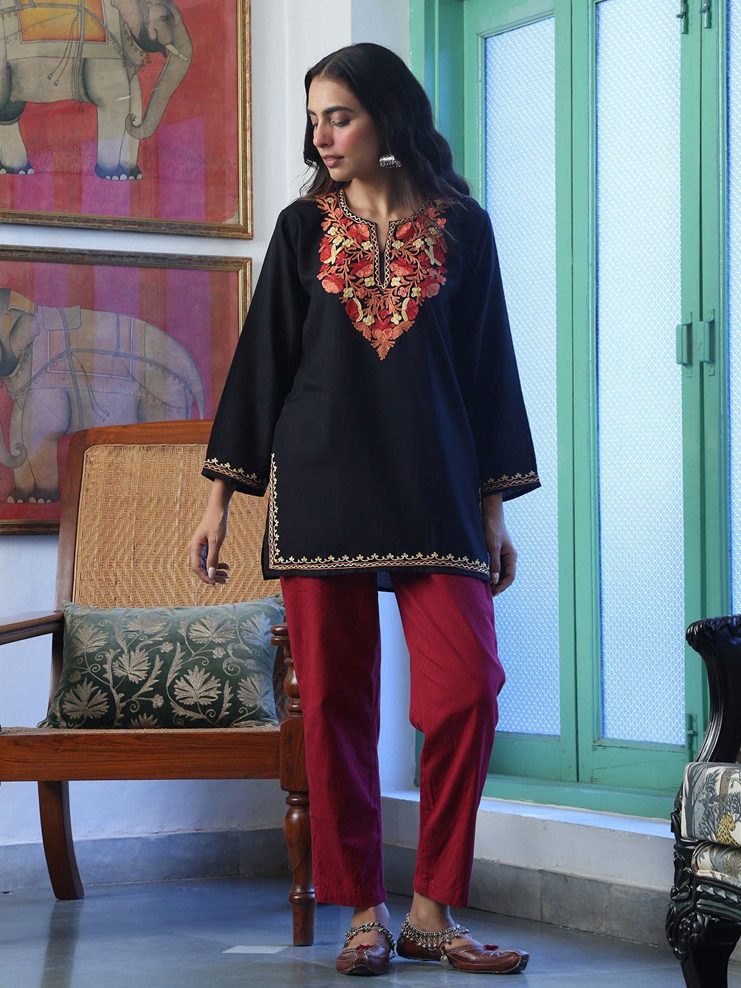 House of Chikankari Women Black Cotton Aari Sulam Kurta