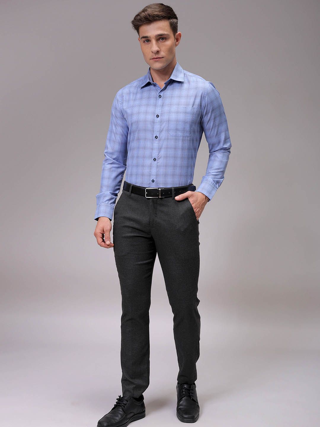 The Indian Garage Co. X Luxe Men Slim Fit Opaque Checked Formal Shirt