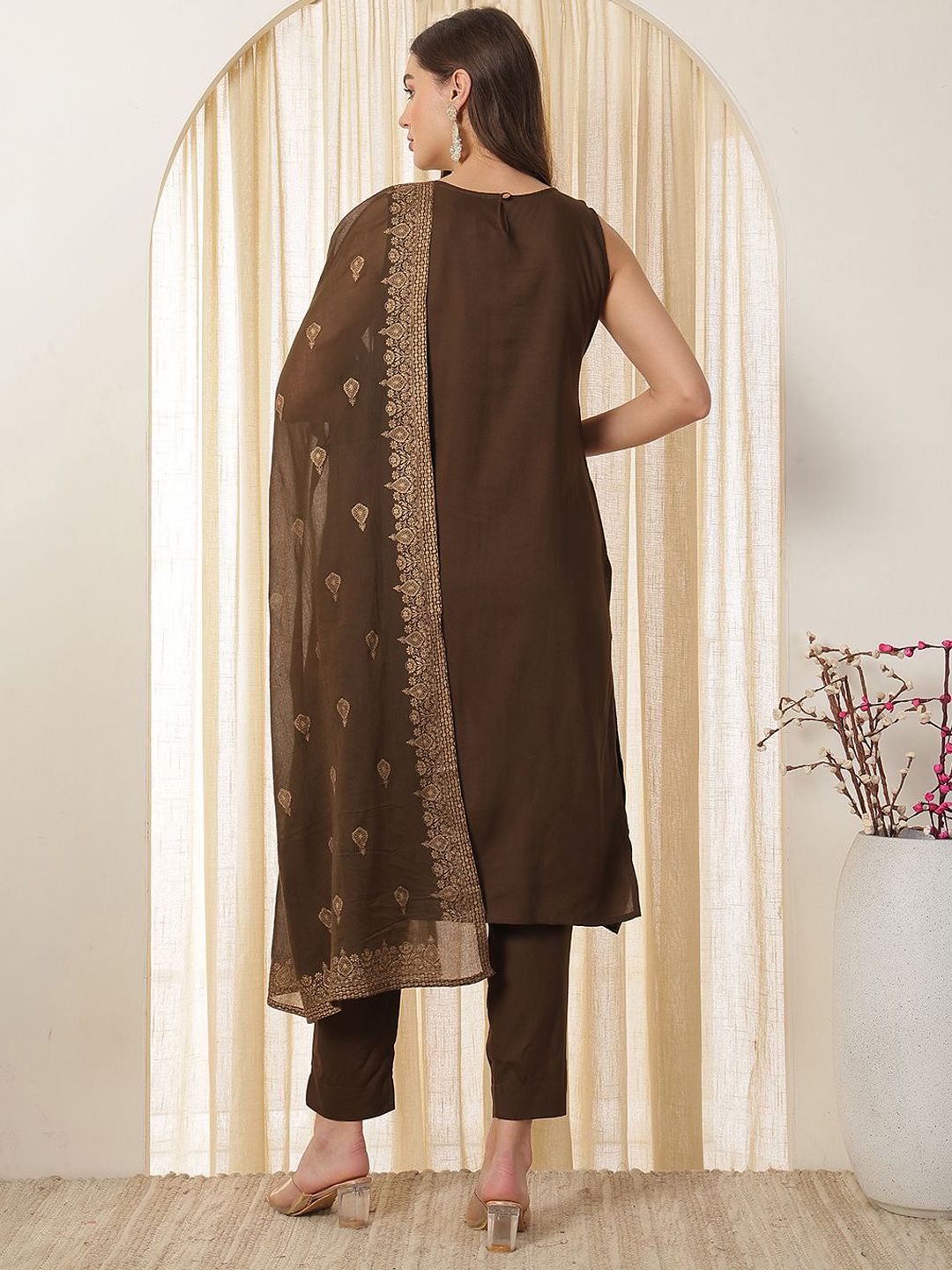 Anouk Women Floral Printed Regular Kurta with Trousers & With Dupatta