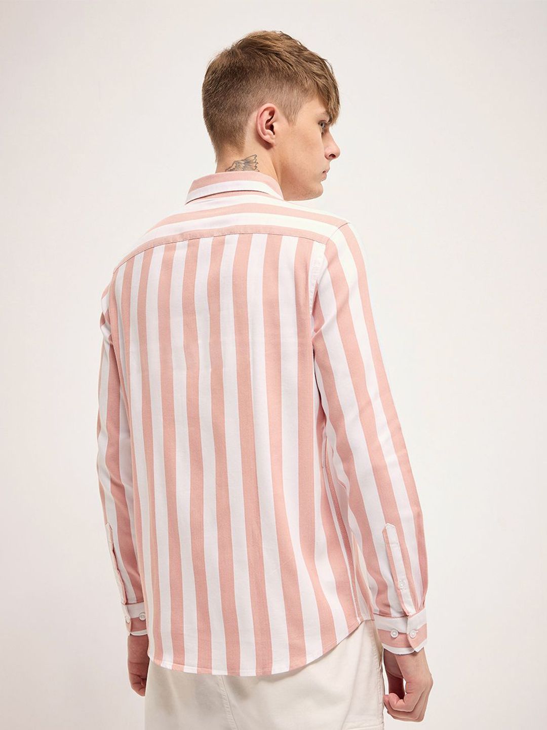 THE BEAR HOUSE Men Slim Fit Striped Casual Shirt