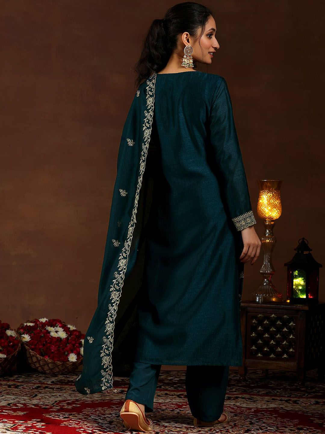 Libas Women Floral Embroidered Regular Sequinned Kurta with Trousers & With Dupatta