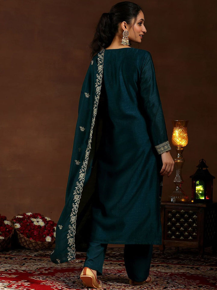 Libas Women Floral Embroidered Regular Sequinned Kurta with Trousers & With Dupatta