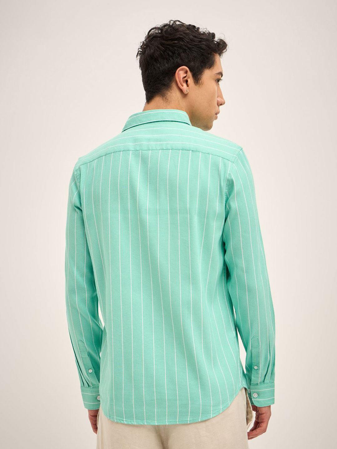 THE BEAR HOUSE Men Vertical Striped Cotton Slim Fit Casual Shirt