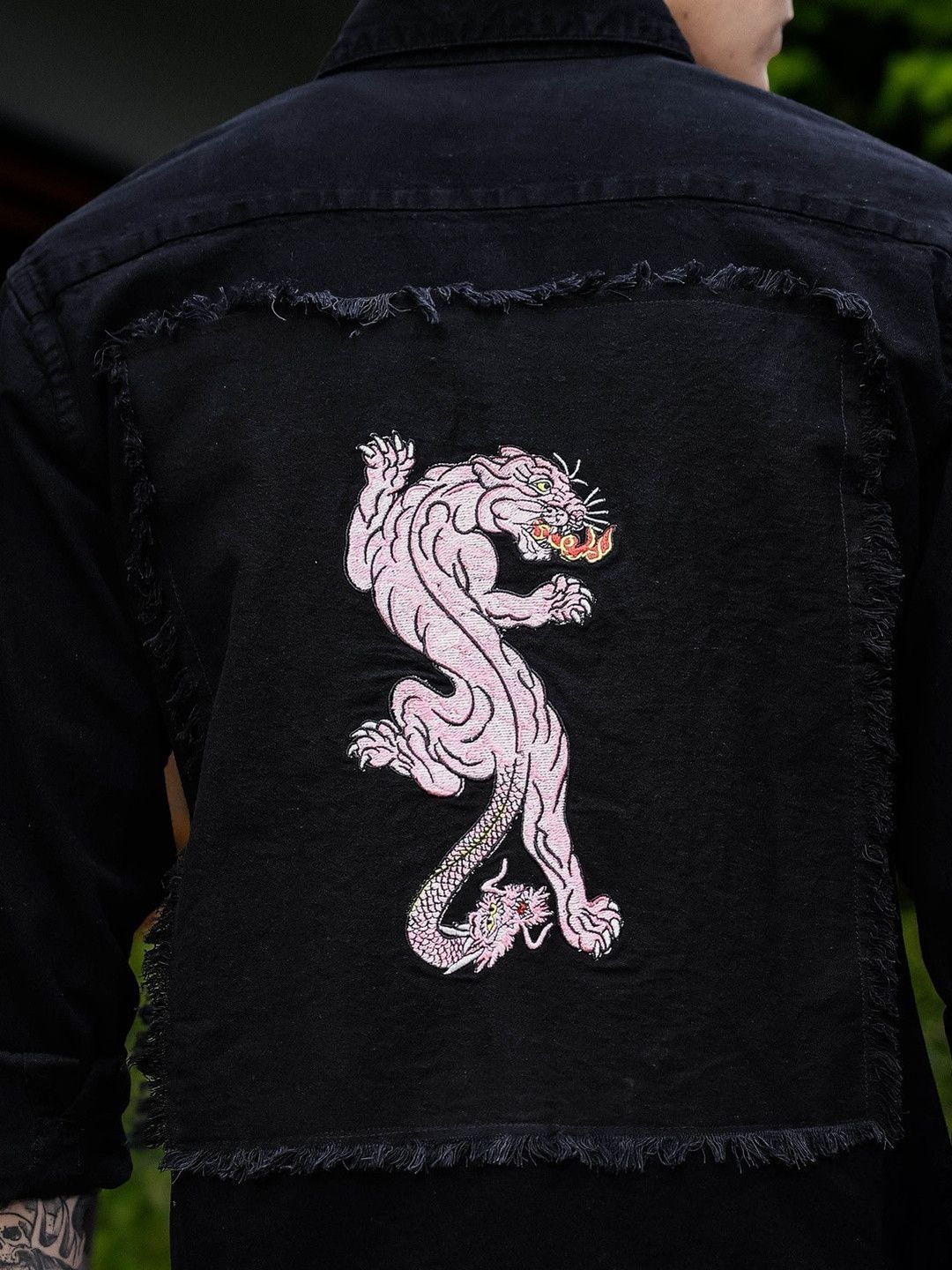 Eszett Men Animal Printed Casual Shirt