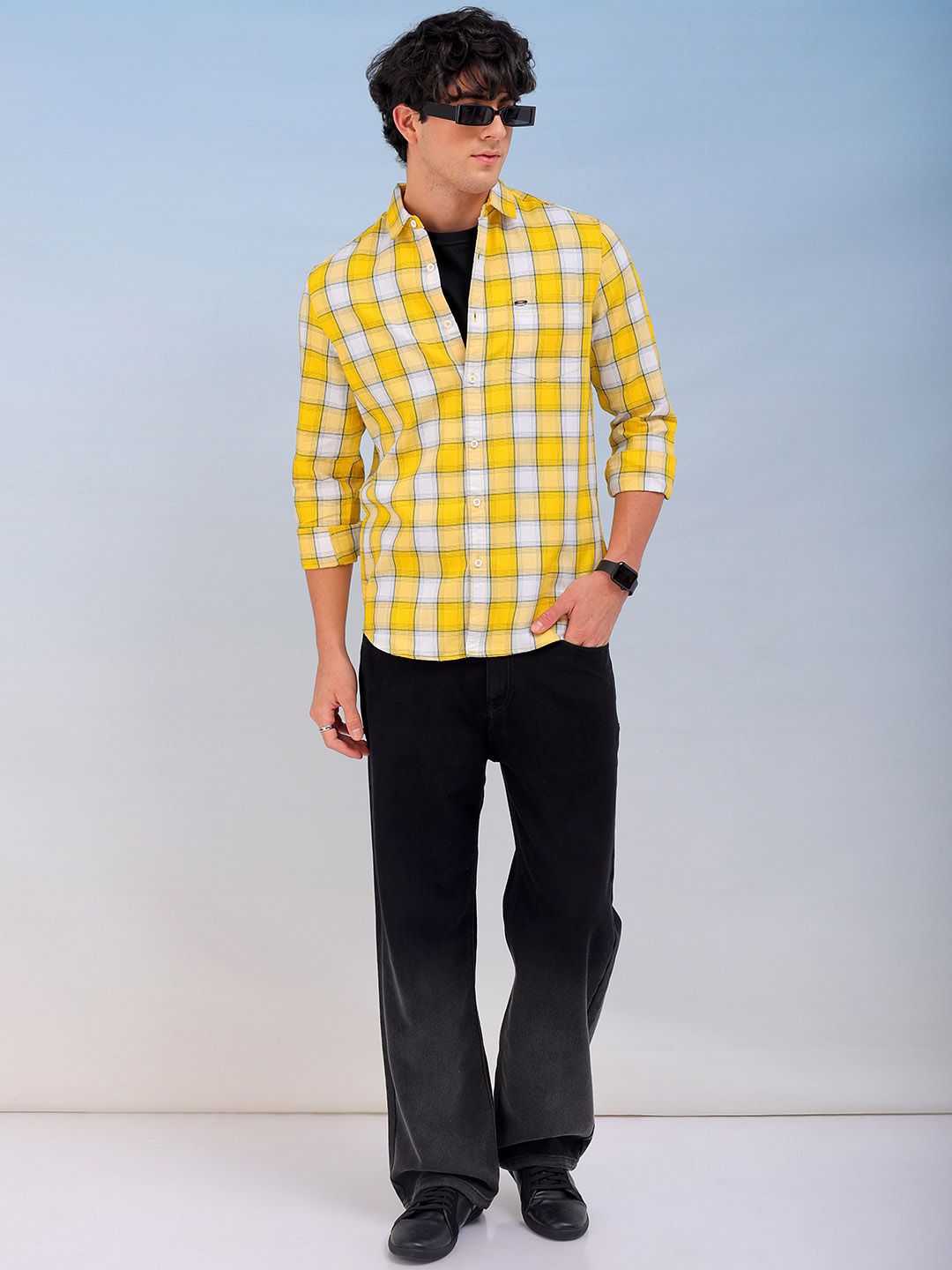 The Indian Garage Co Men Spread Collar Checked Cotton Slim Fit Casual Shirt