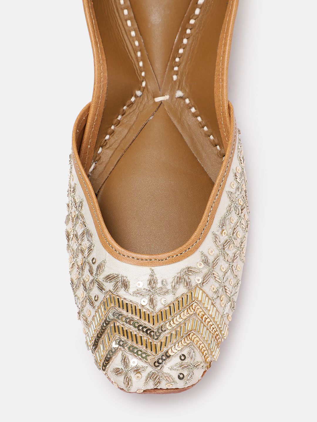 House of Pataudi Women Embellished Ethnic Mojaris