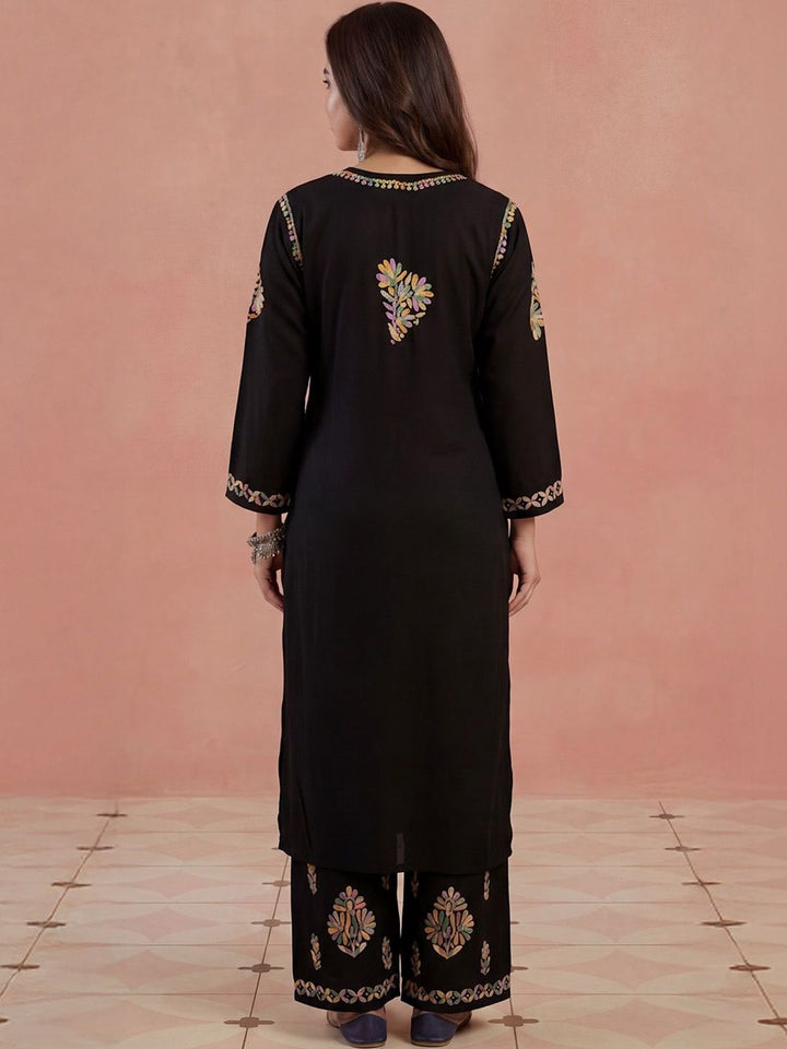 Rumah Chikankari Kurta Chikankari Biasa Wanita dengan Seluar