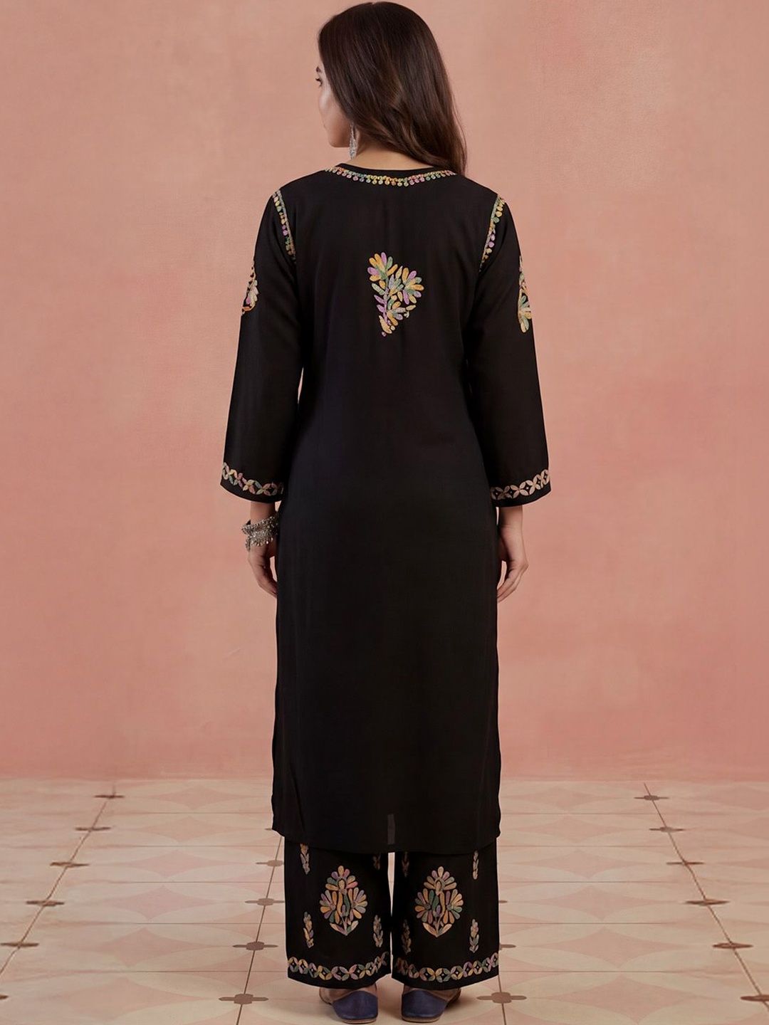 Rumah Chikankari Kurta Chikankari Biasa Wanita dengan Seluar