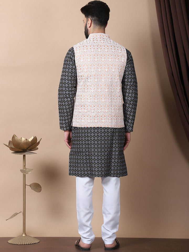 Kurta Kolar Mandarin Bercetak Motif Etnik Hitam Anouk dengan Jaket Churidar & Nehru