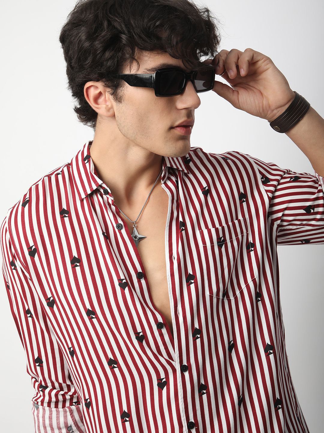 VASTRADO Men Classic Spread Collar Vertical Striped Slim Fit Casual Shirt