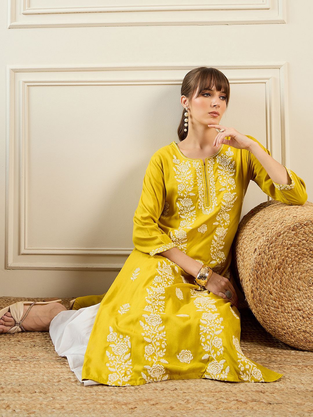 Indo Era Floral Embroidered Notch Neck Thread Work Straight Kurta