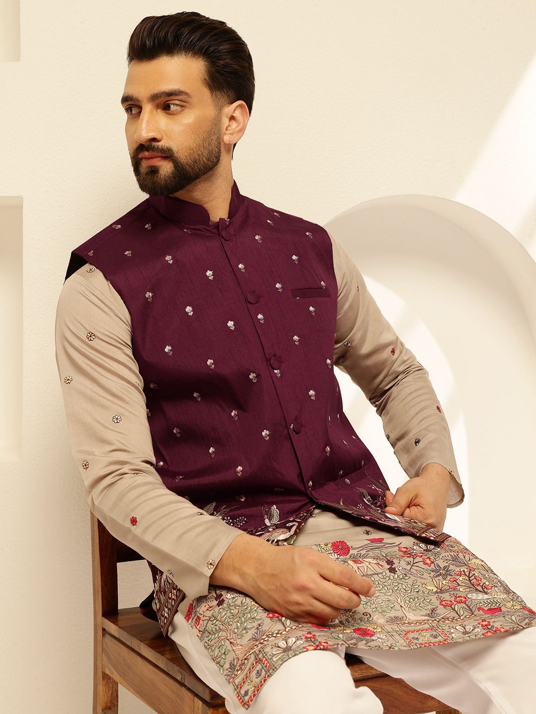 SOJANYA Embroidered Brocade Nehru Jacket