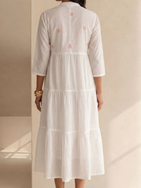 Pakaian Midi A-Line Bersulam Bunga Rumah Chikankari