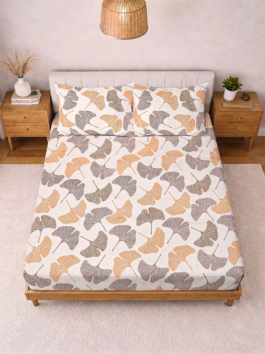 KLOTTHE Beige & Orange Floral 300 TC King Bedsheet with 2 Pillow Covers