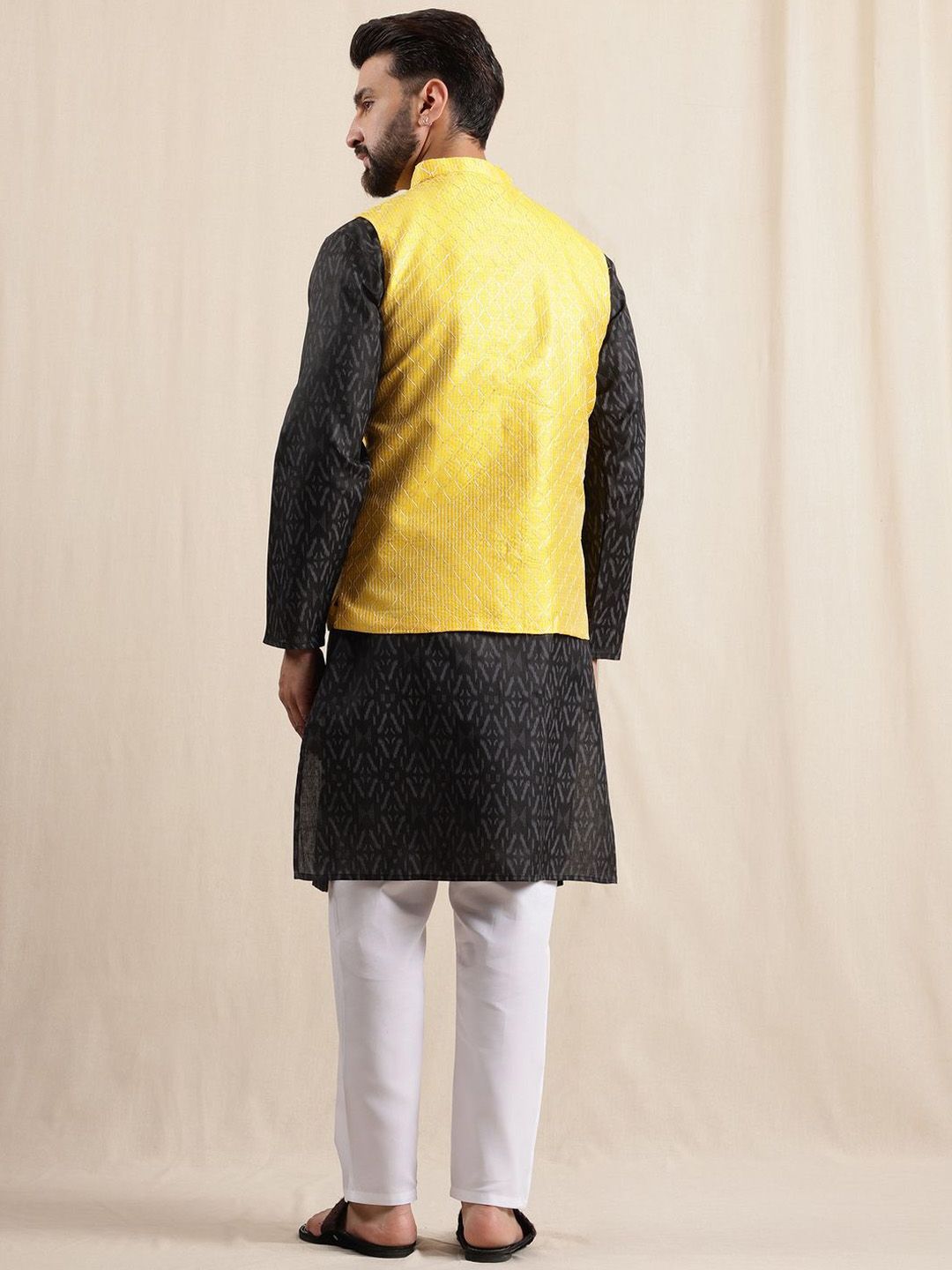 Anouk Geometric Printed Band Collar Straight Kurta With Pyjama And Nehru jacket