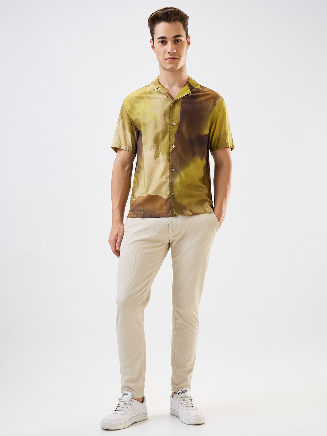 SPYKAR Men Relaxed Fit Cuban Collar Abstract Printed Casual Shirt