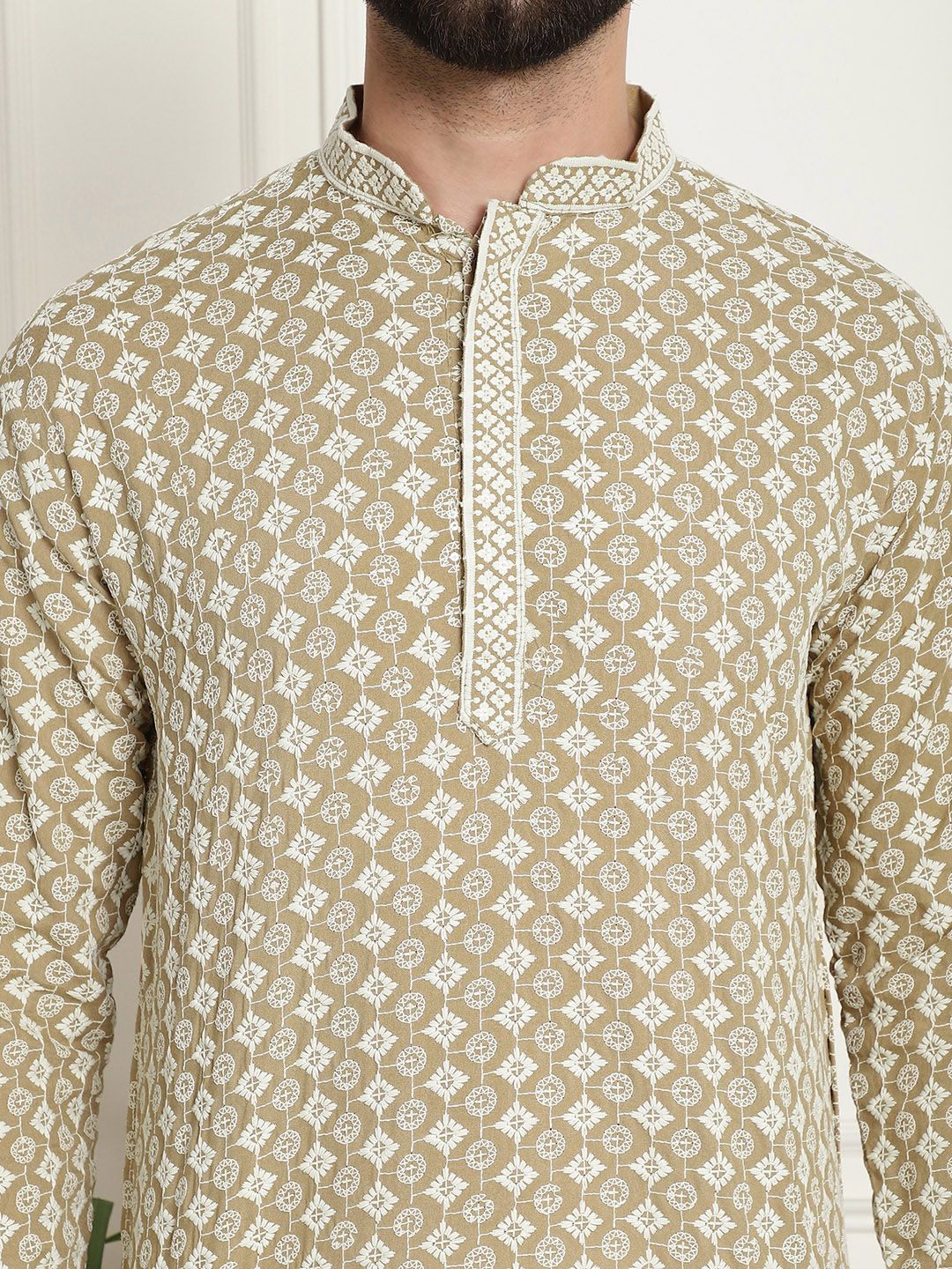 SOJANYA Ethnic Motifs Embroidered Mandarin Collar Sequined Pure Cotton Straight Kurta