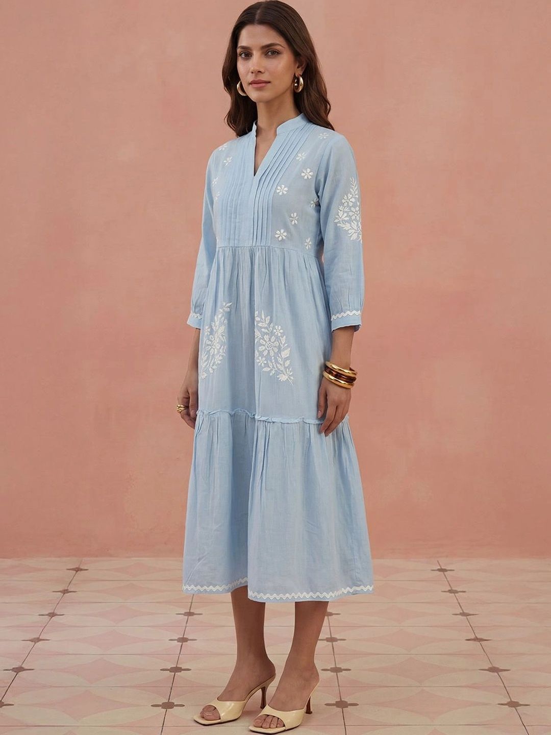 Pakaian Midi A-Line Bersulam Bunga Rumah Chikankari