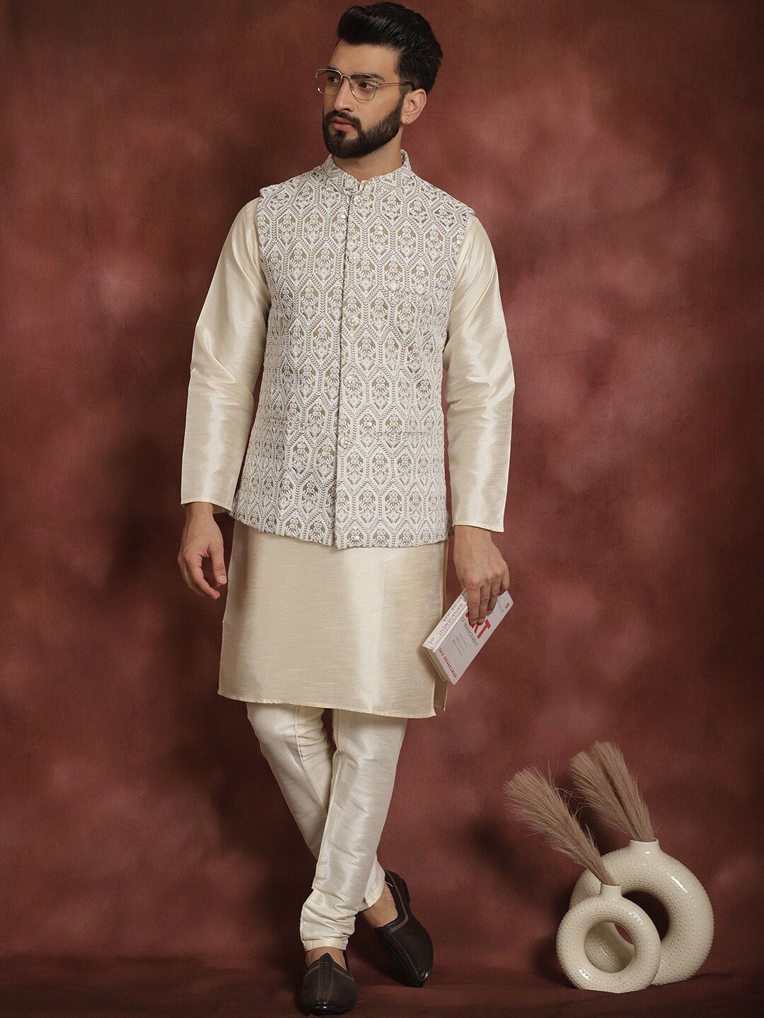 Anouk Men Geometric Embroidered Thread Work Straight Kurta With Churidar & Nehru Jacket