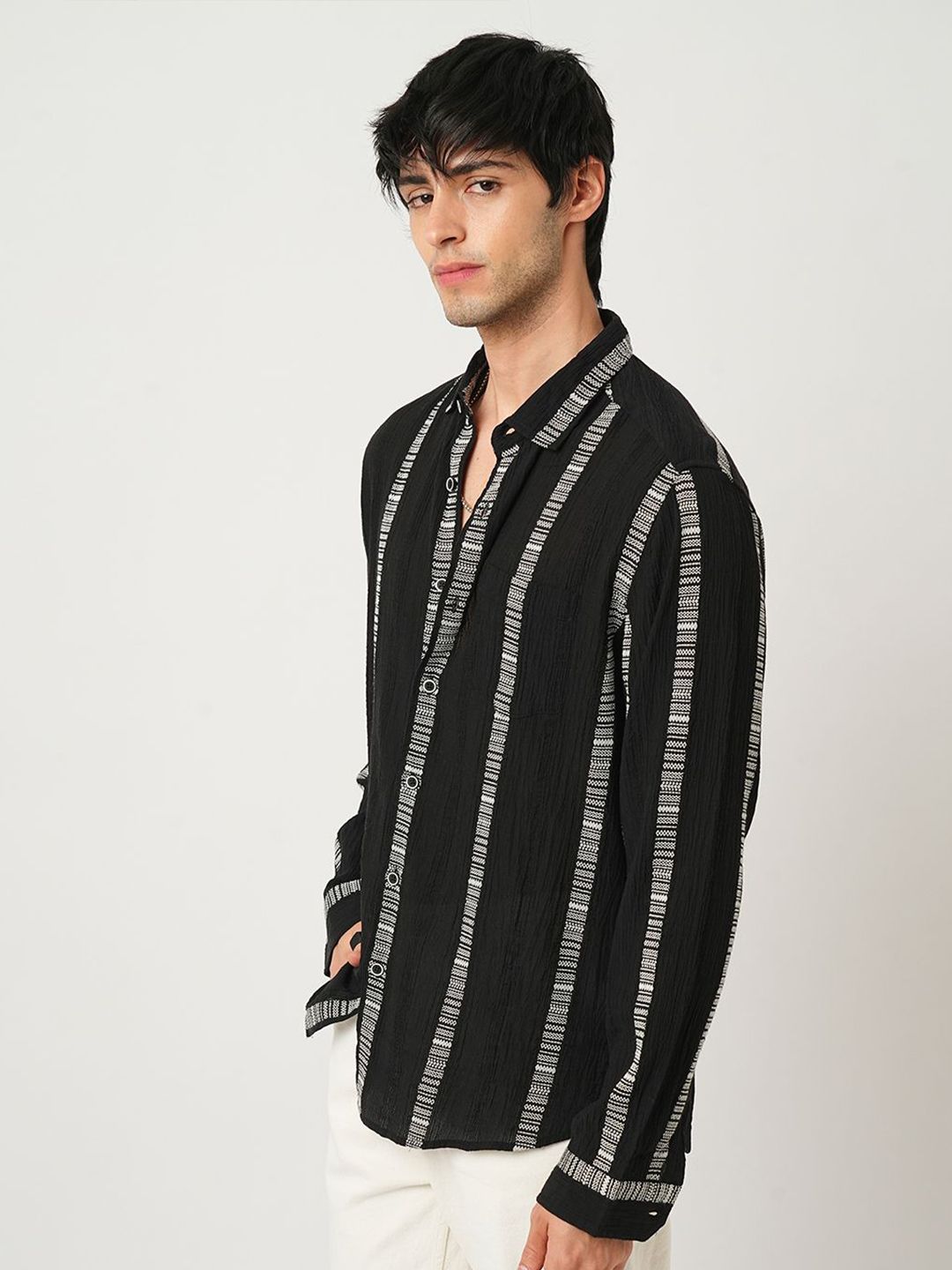 VASTRADO Men Classic Cutaway Collar Vertical Striped Cotton Slim Fit Casual Shirt