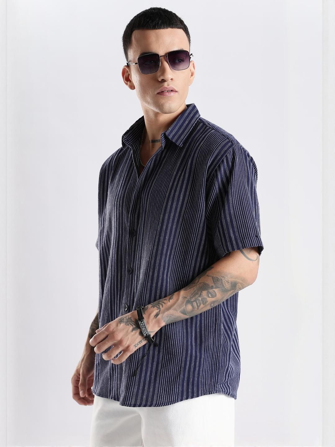 Adro Men Spread Collar Berjalur Menegak Baju Kasual Kapas Bersaiz Besar Rekaan Sendiri