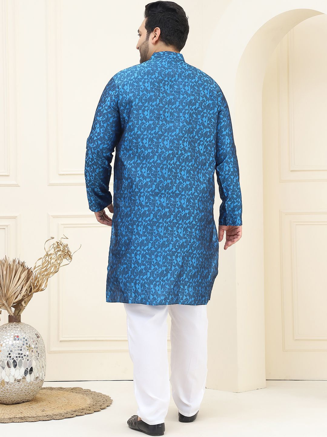 SOJANYA PLUS Plus Size Mandarin Collar Kurta with Pyjama