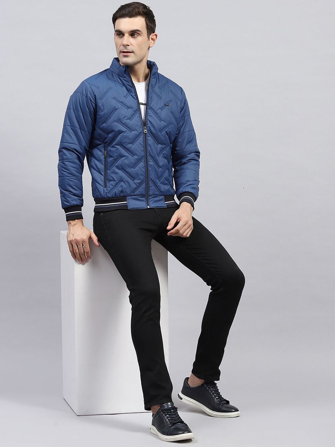 Monte Carlo Men Hooded Solid Casual Padded Jacket