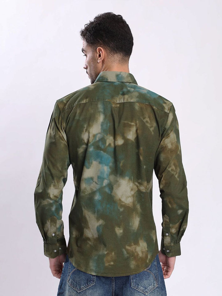 Bene Kleed Men Slim Fit Abstract Printed Spread Collar Cotton Casual Shirt