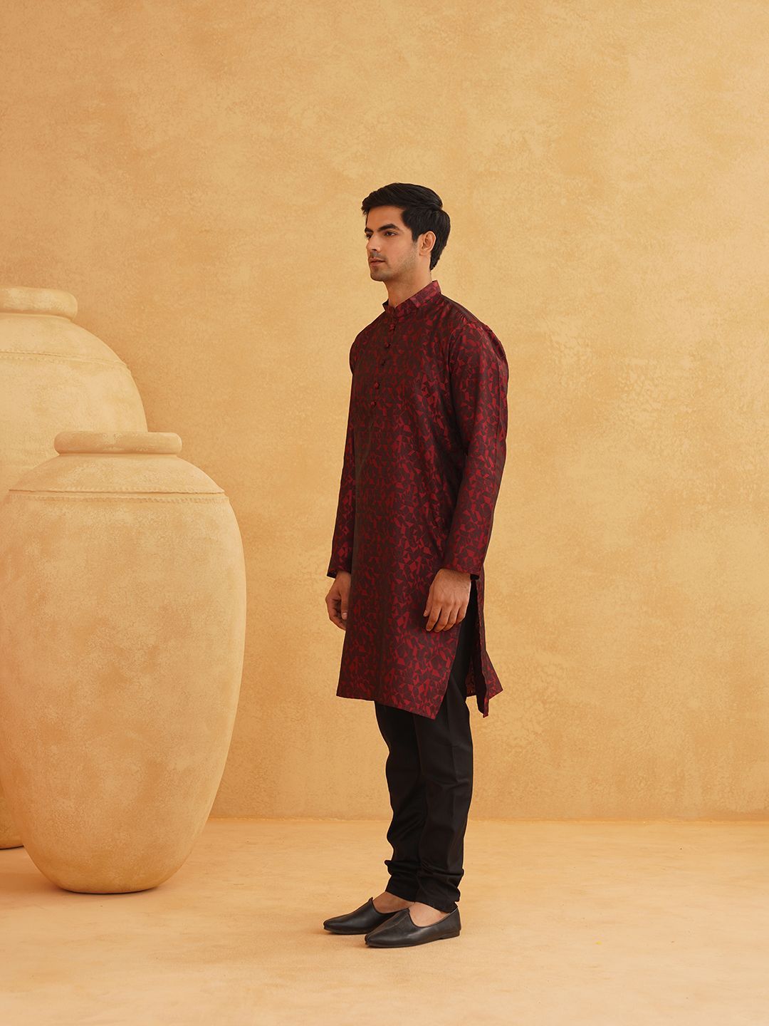 SOJANYA Geometric Woven Design Mandarin Collar Straight Kurta With Pyjama