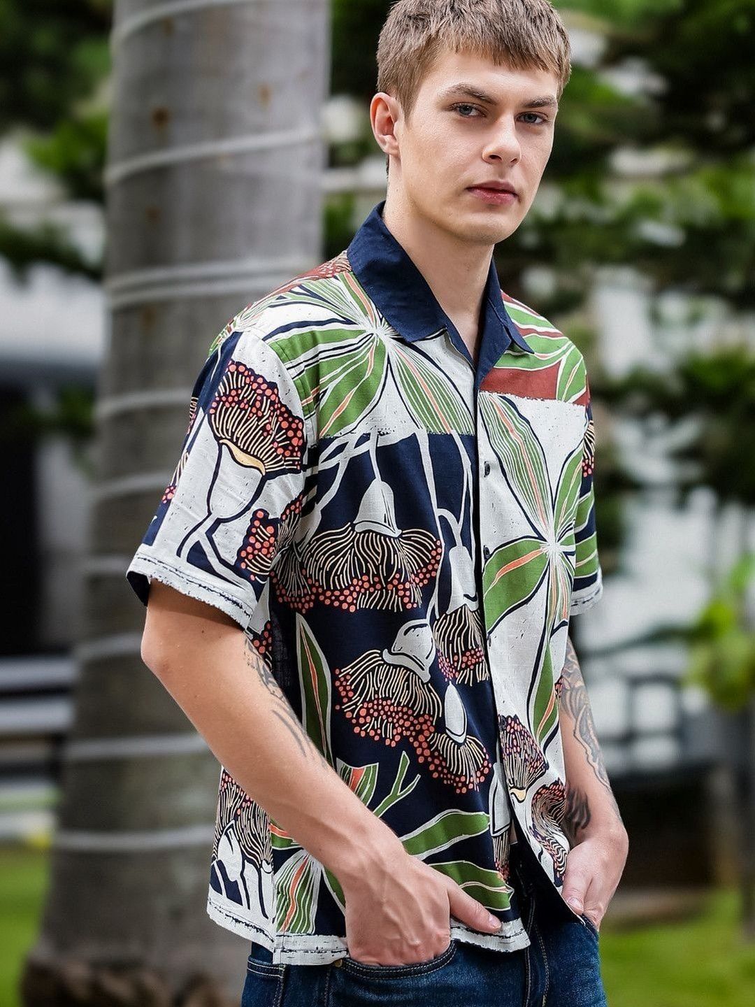 Eszett Men Floral Printed Casual Shirt