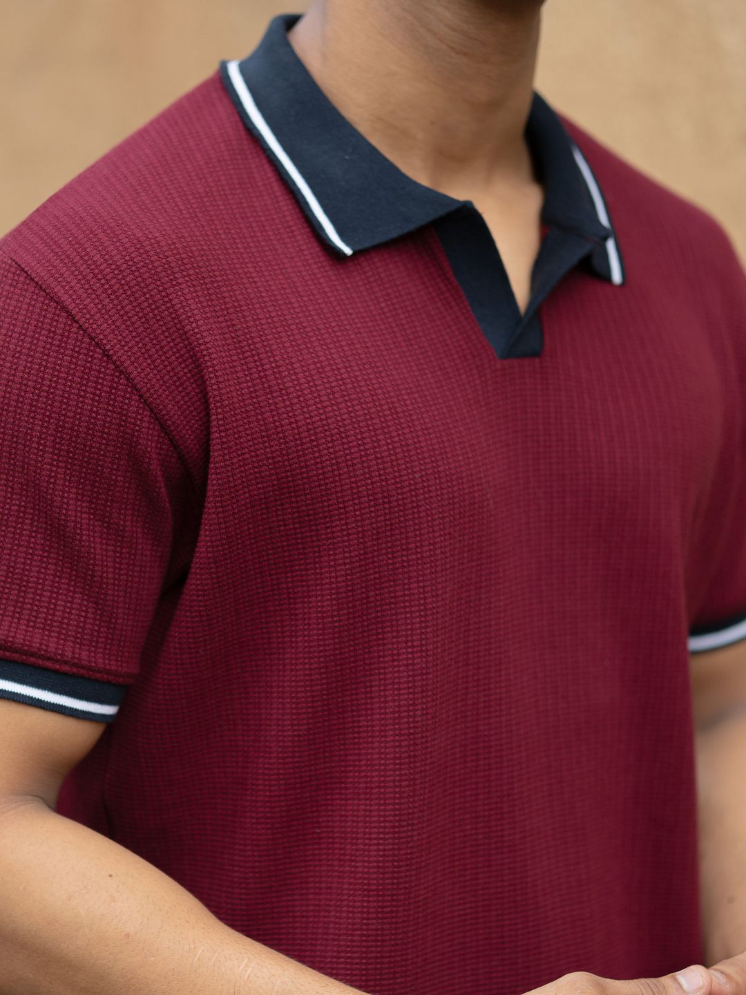 Powerlook Men Wine Contrast Collar T-Shirt